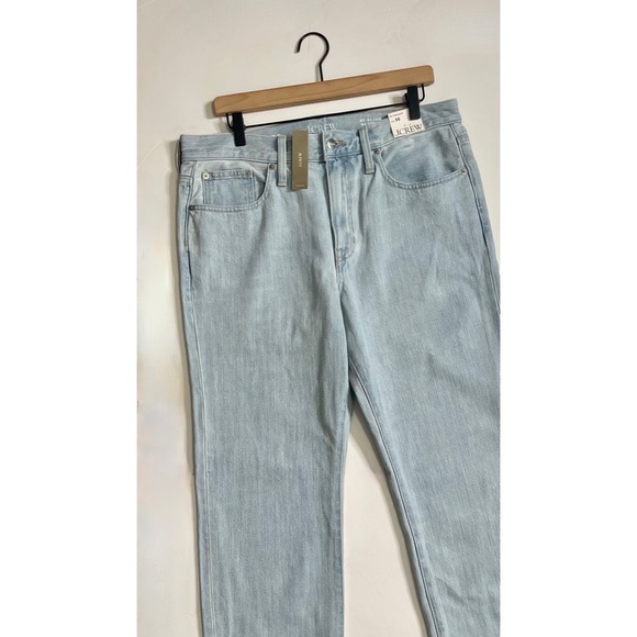 NWT!! J. CREW Mid-Rise Straight Jeans Montauk Wash Denim Classic Preppy Size 30 - Picture 4 of 16